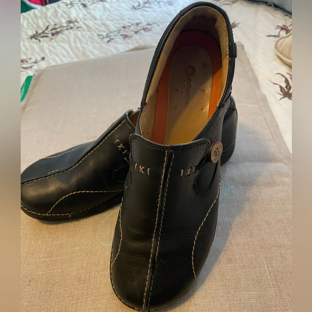 Clark’s Unstructured Un Loop Black Leather Casual Slip-On Shoes - Picture 9 of 11